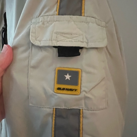 Boy’s Old Navy jacket, beige with black fleece interior - Picture 6 of 16